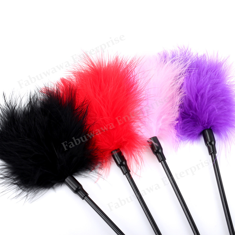 WW077 SM Feather Tickler 82