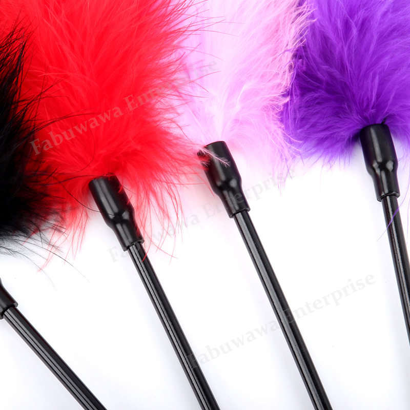 WW077 SM Feather Tickler 83